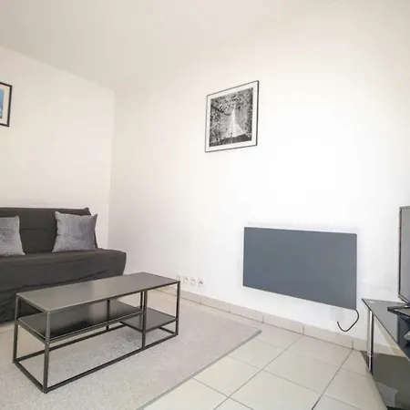 公寓 Very Nice 25 M Ideal For 2 Near The Beach